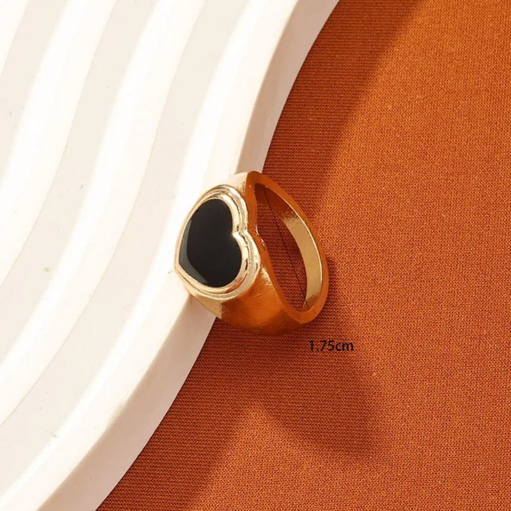 Black Heart Chunky Gold Statement Ring NEW - Picture 3 of 7